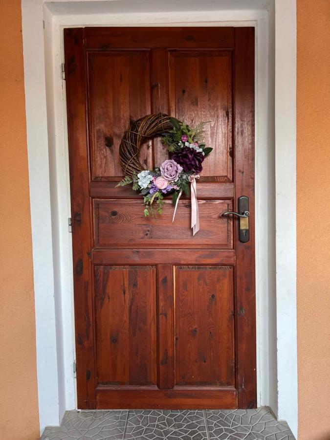 Apartman Elen - 6 Luzek, 86 M2 Decin Exterior foto